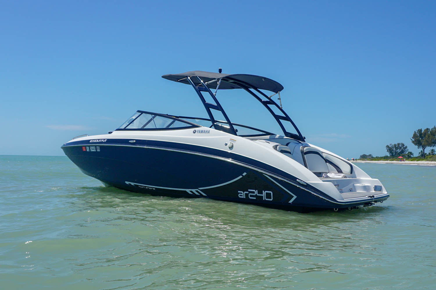 Yamaha jet boat details